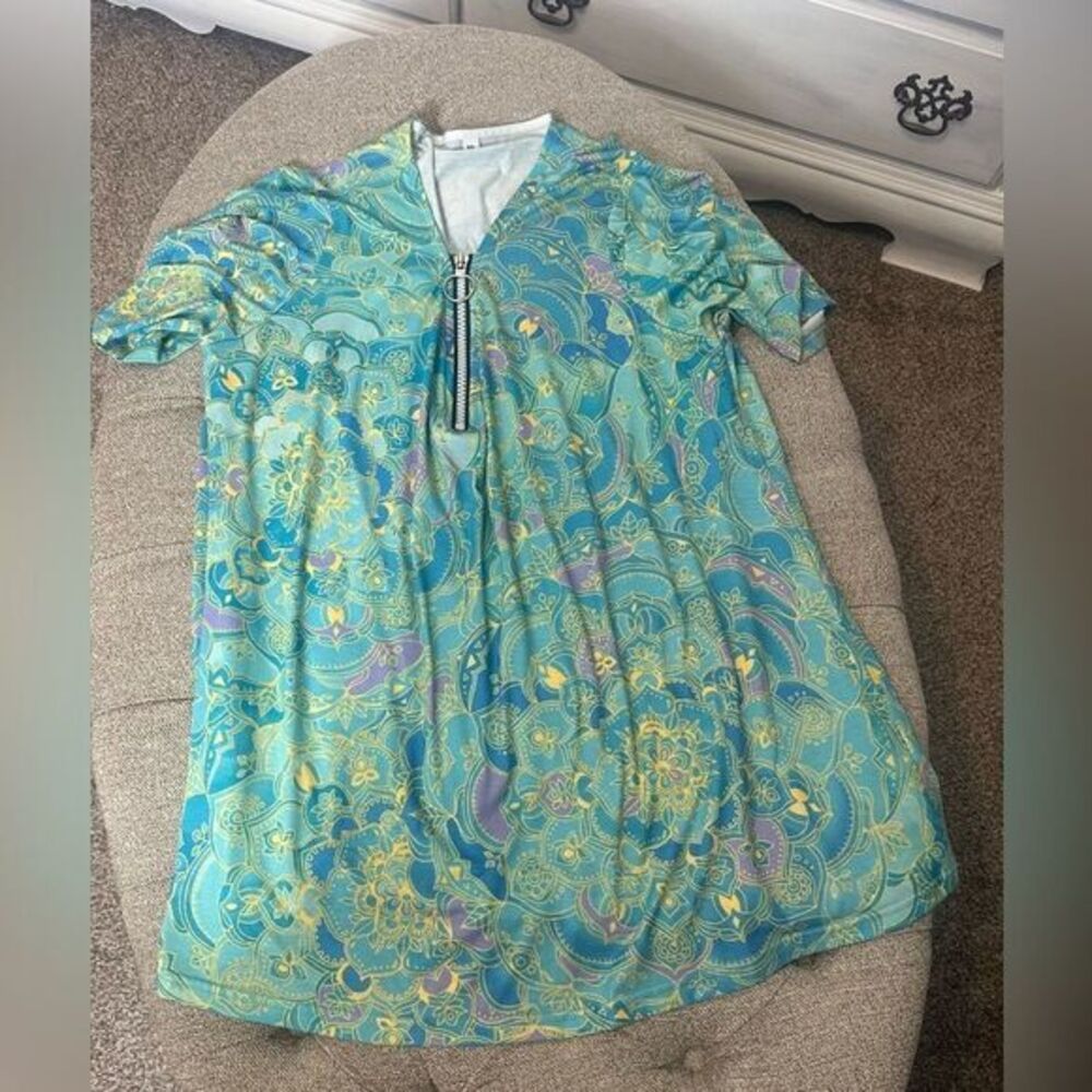 Printed Zip‎ Up Top - Picture 7 of 16